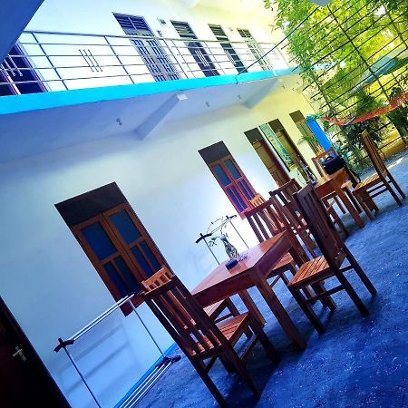 Natraj Guest House Тринкомали Экстерьер фото