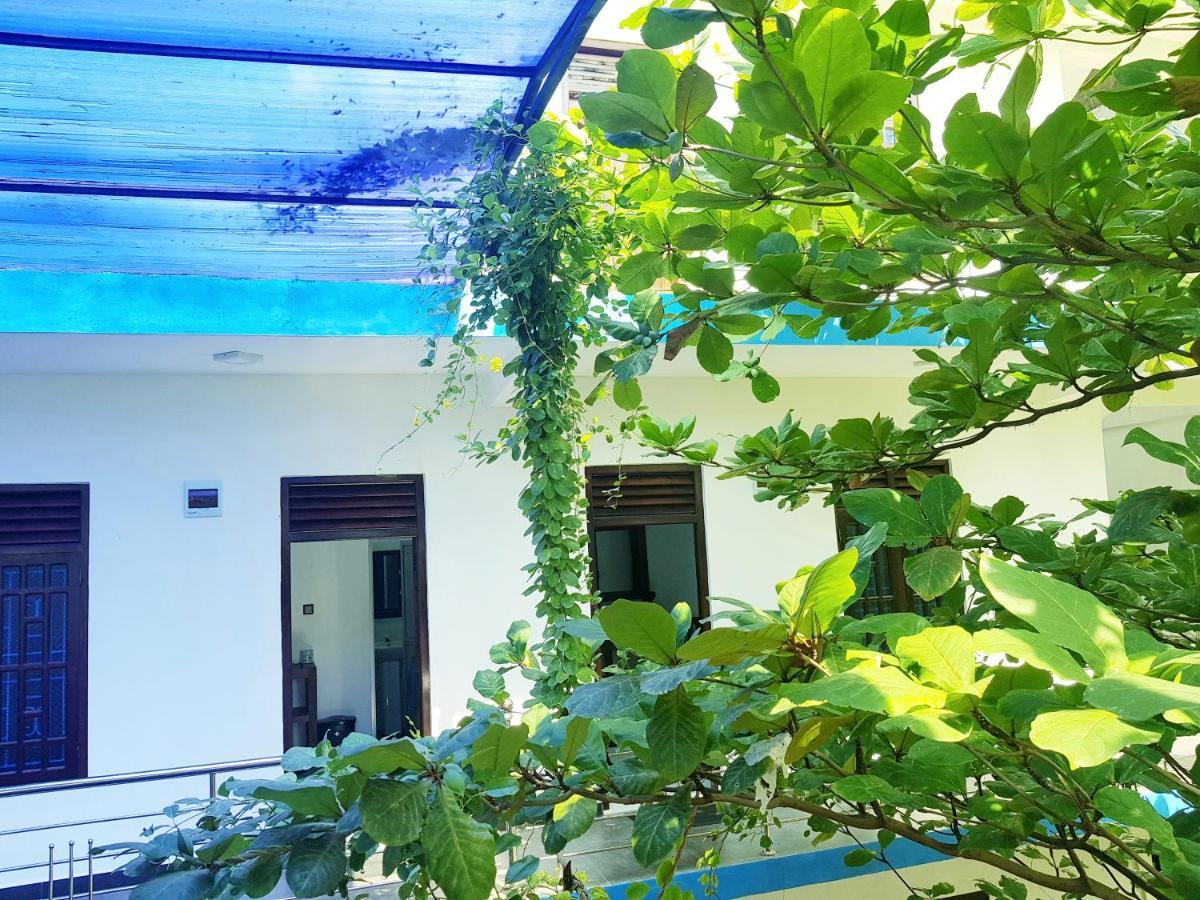 Natraj Guest House Тринкомали Экстерьер фото