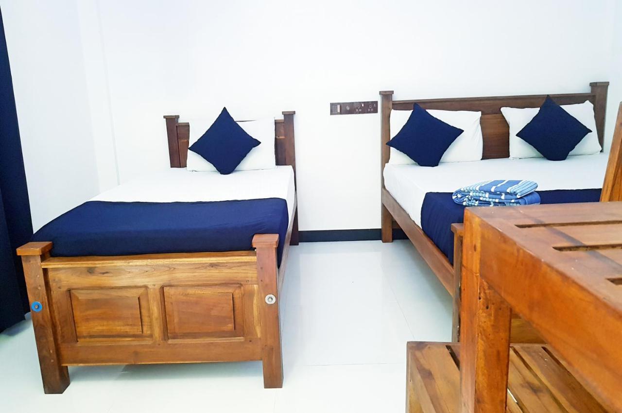 Natraj Guest House Тринкомали Экстерьер фото